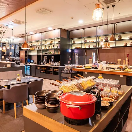 Courtyard By Marriott Vilnius City Center-2
